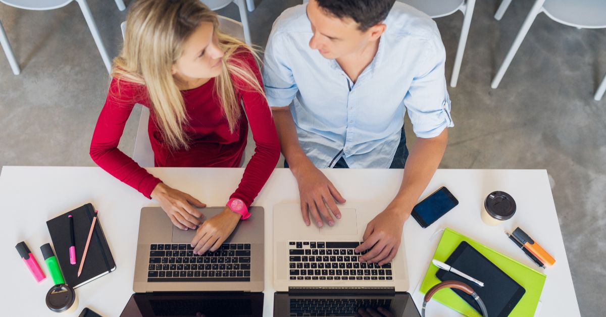 what's the difference between information technology and computer science